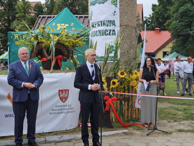 Otwarcie wystawy rolniczej podczas Wojewódzko-Diecezjalnych Dożynek Wielkopolskich w Pleszewie.